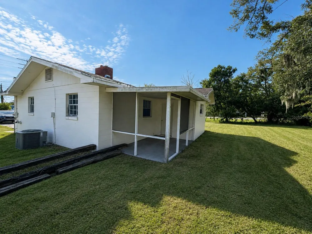 1102 OLD KINGS ROAD Daytona Beach, FL 32117