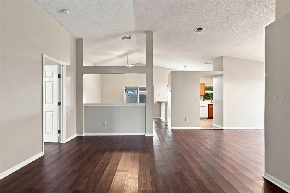 562 SHORT PINE CIRCLE Orlando, FL 32807
