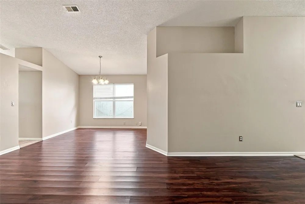 562 SHORT PINE CIRCLE Orlando, FL 32807