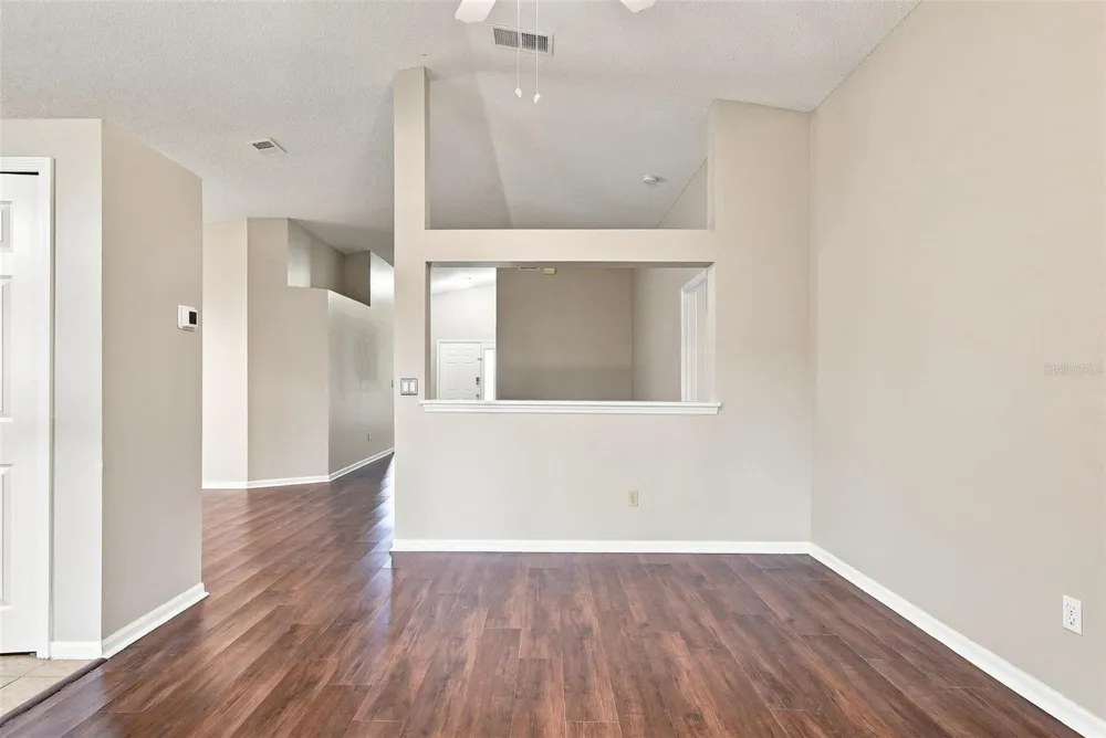 562 SHORT PINE CIRCLE Orlando, FL 32807