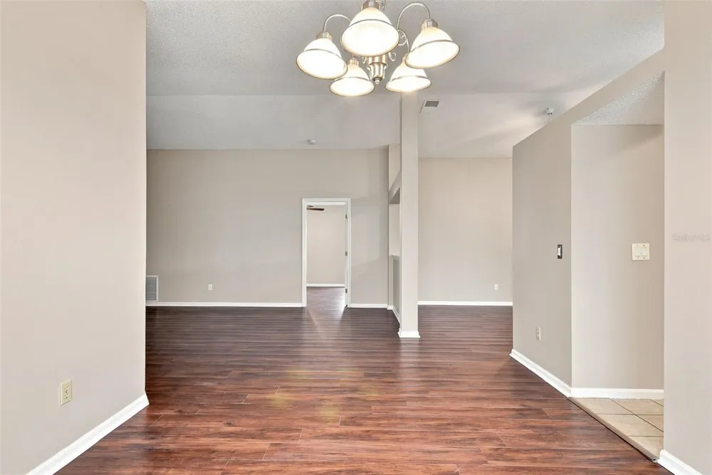562 SHORT PINE CIRCLE Orlando, FL 32807