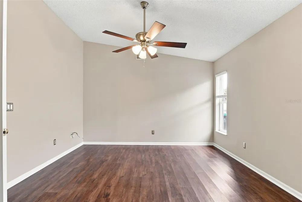 562 SHORT PINE CIRCLE Orlando, FL 32807