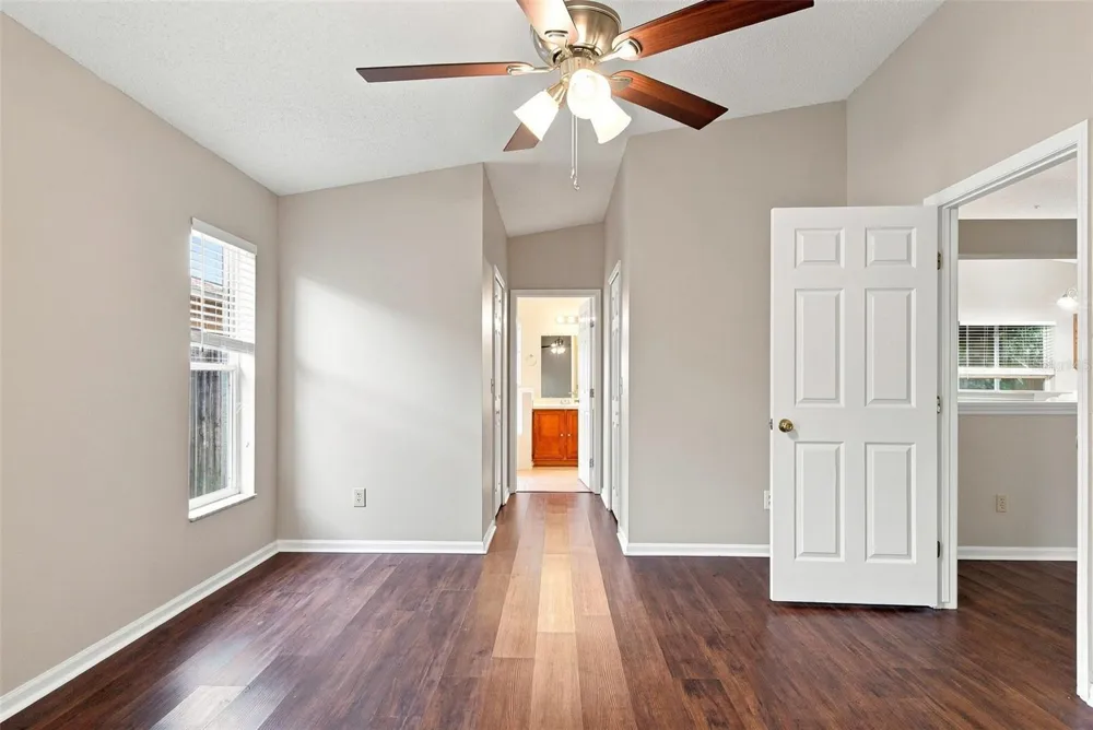 562 SHORT PINE CIRCLE Orlando, FL 32807