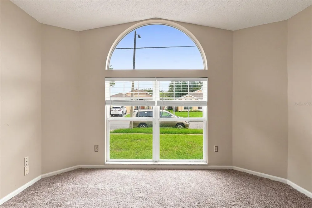 562 SHORT PINE CIRCLE Orlando, FL 32807