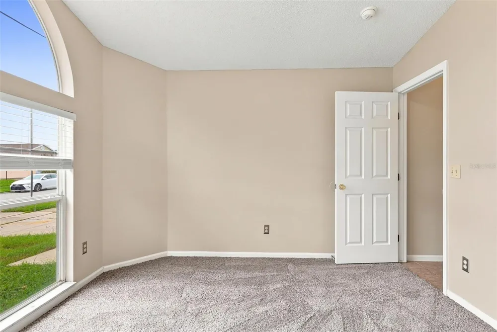 562 SHORT PINE CIRCLE Orlando, FL 32807