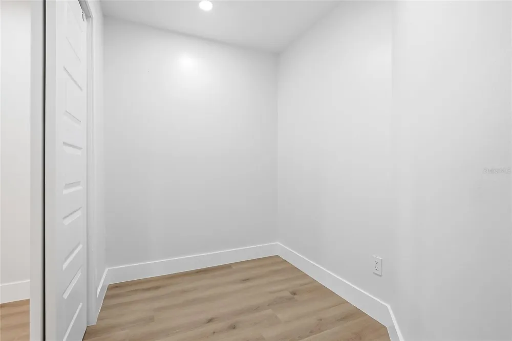 6922 SILVERMILL DRIVE Tampa, FL 33635