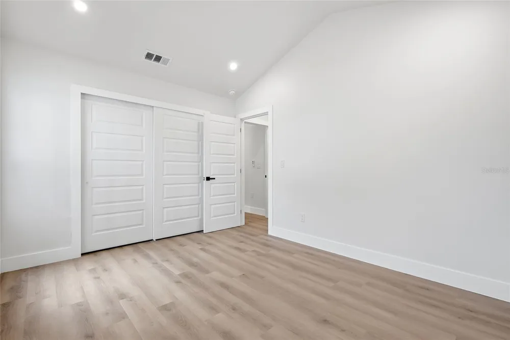 6922 SILVERMILL DRIVE Tampa, FL 33635