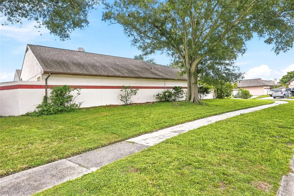 6922 SILVERMILL DRIVE Tampa, FL 33635