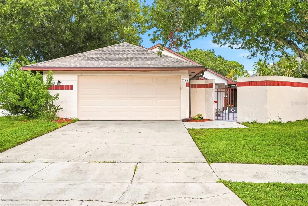 6922 SILVERMILL DRIVE Tampa, FL 33635