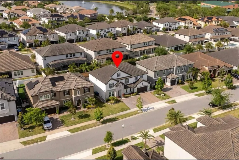 8109 LUDINGTON CIRCLE Orlando, FL 32836