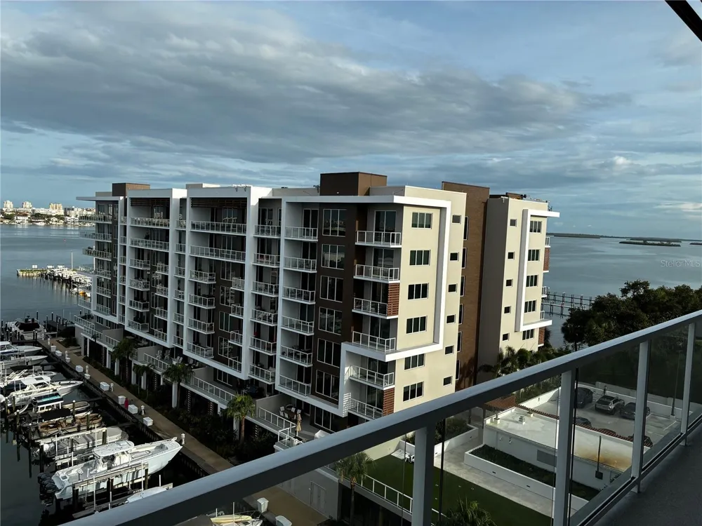 900 OSCEOLA AVENUE #802 Clearwater, FL 33755