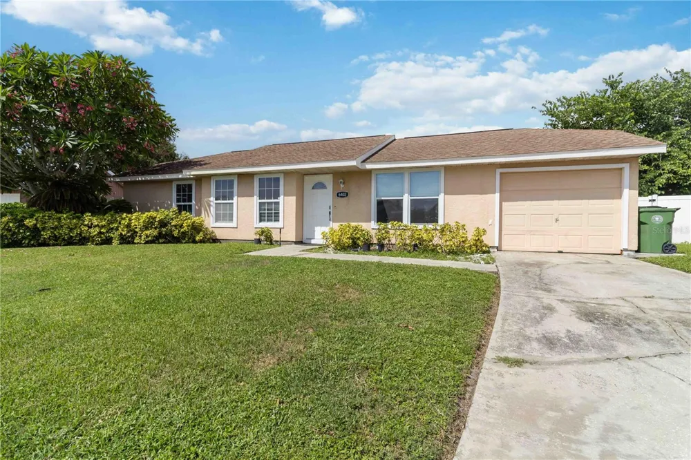 6402 34TH AVENUE W Bradenton, FL 34209