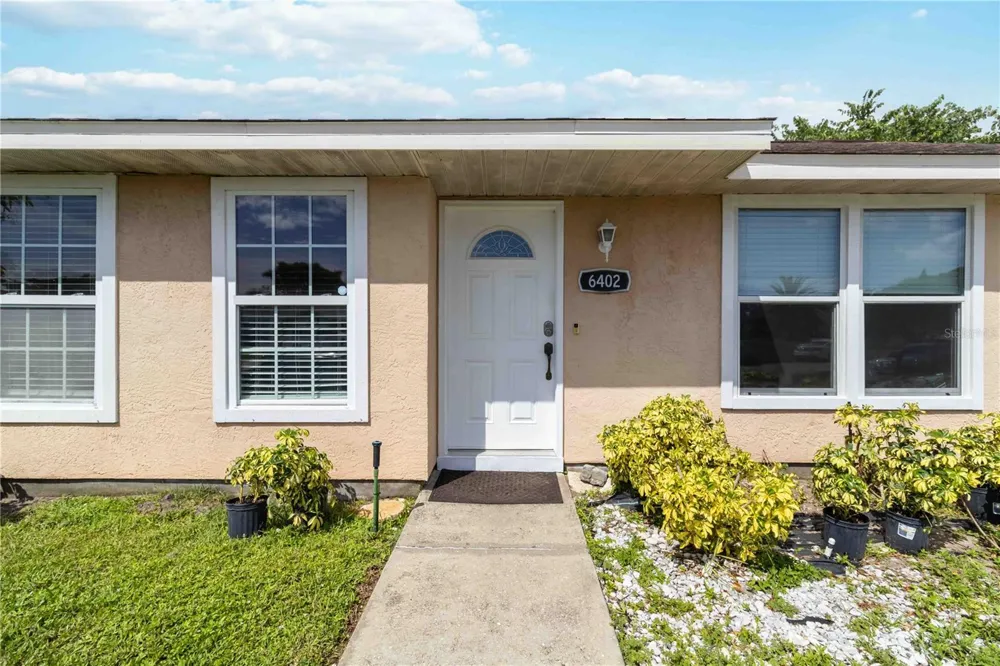 6402 34TH AVENUE W Bradenton, FL 34209