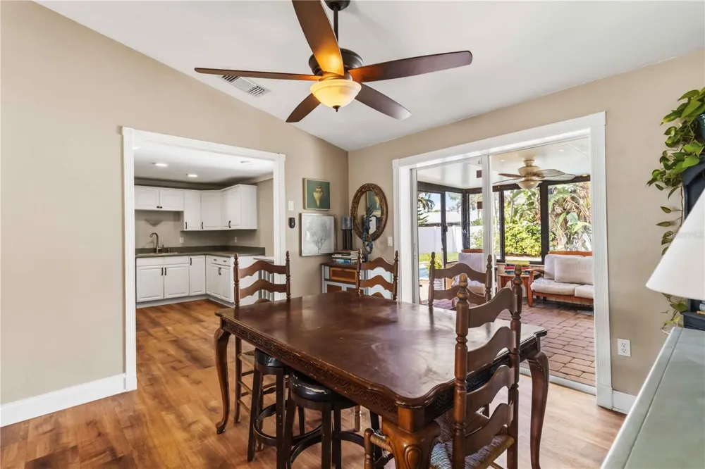 6402 34TH AVENUE W Bradenton, FL 34209