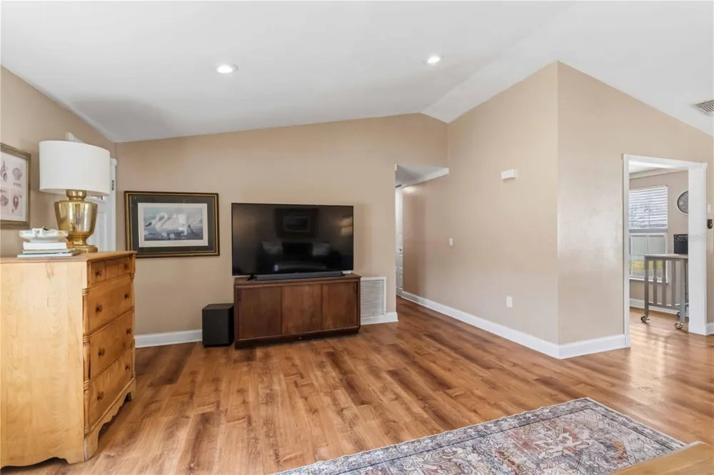 6402 34TH AVENUE W Bradenton, FL 34209