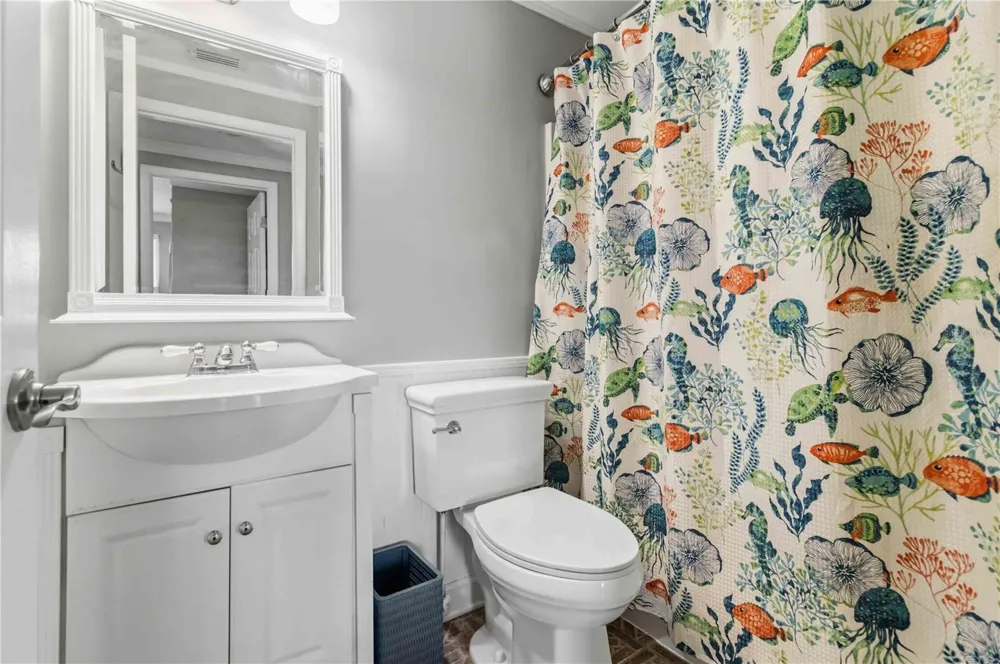 6402 34TH AVENUE W Bradenton, FL 34209