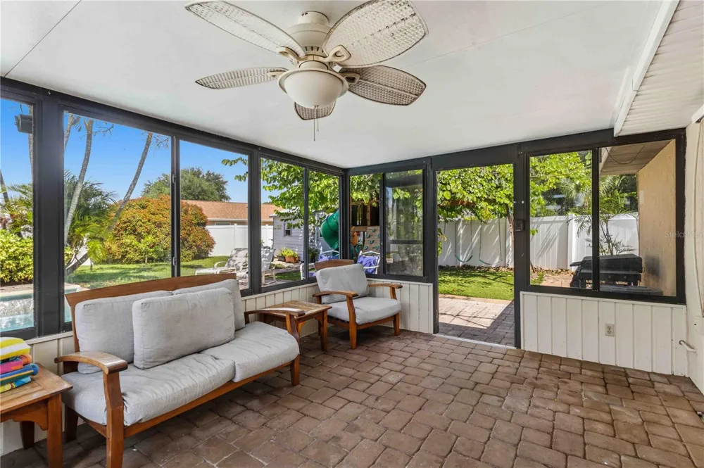 6402 34TH AVENUE W Bradenton, FL 34209