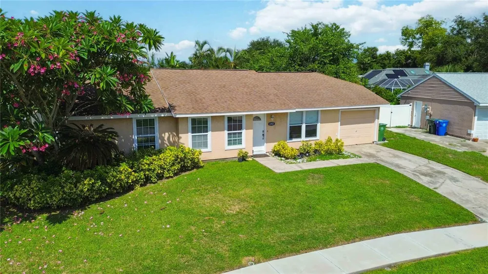 6402 34TH AVENUE W Bradenton, FL 34209