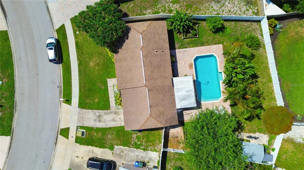 6402 34TH AVENUE W Bradenton, FL 34209