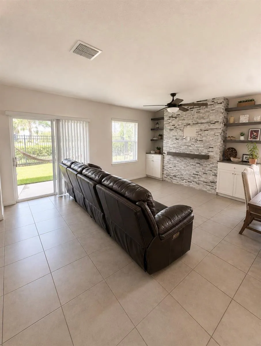 6785 SHELBY LYNN WAY Zephyrhills, FL 33542
