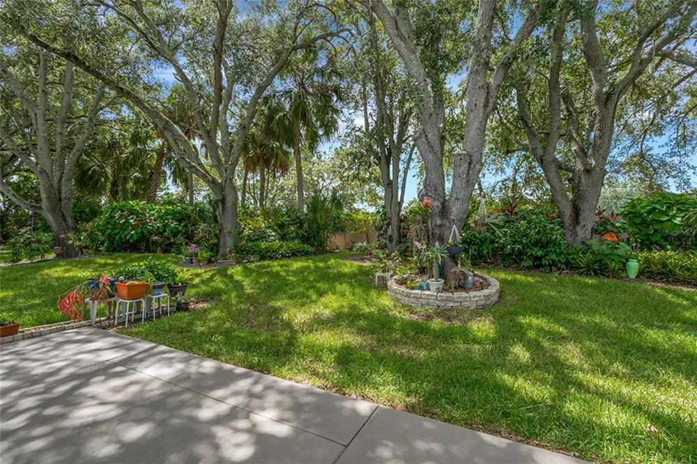 3633 MUIRFIELD COURT New Port Richey, FL 34655