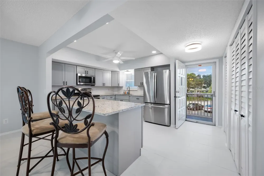 2258 WORLD PARKWAY BOULEVARD W #40 Clearwater, FL 33763
