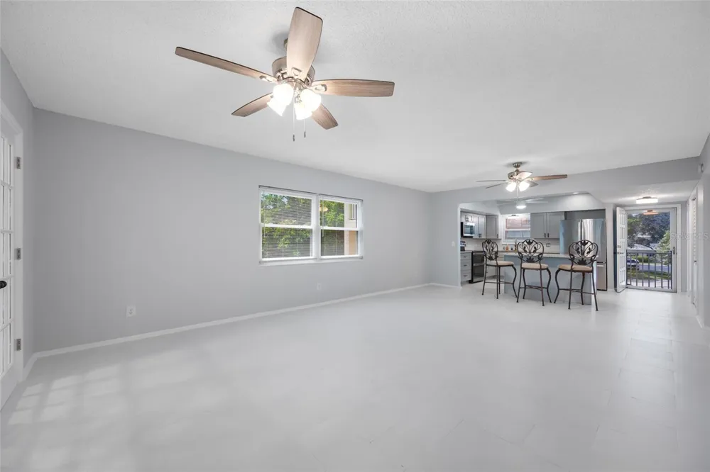 2258 WORLD PARKWAY BOULEVARD W #40 Clearwater, FL 33763