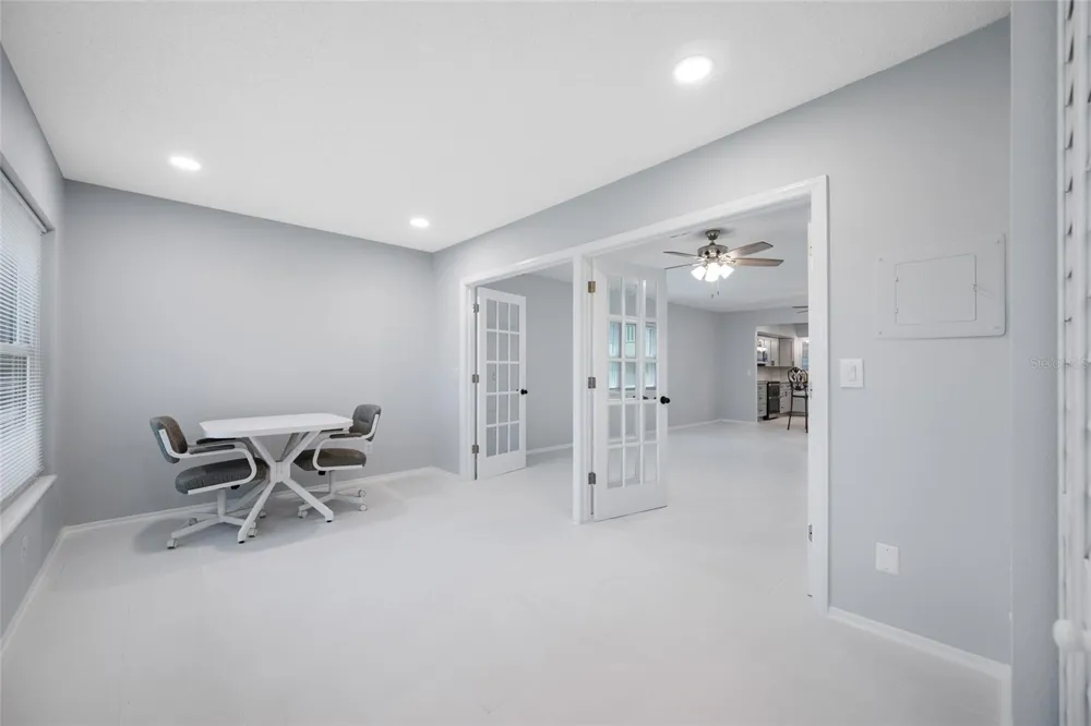 2258 WORLD PARKWAY BOULEVARD W #40 Clearwater, FL 33763