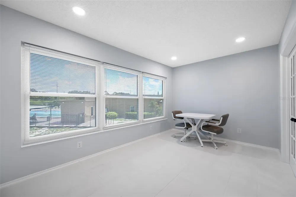 2258 WORLD PARKWAY BOULEVARD W #40 Clearwater, FL 33763