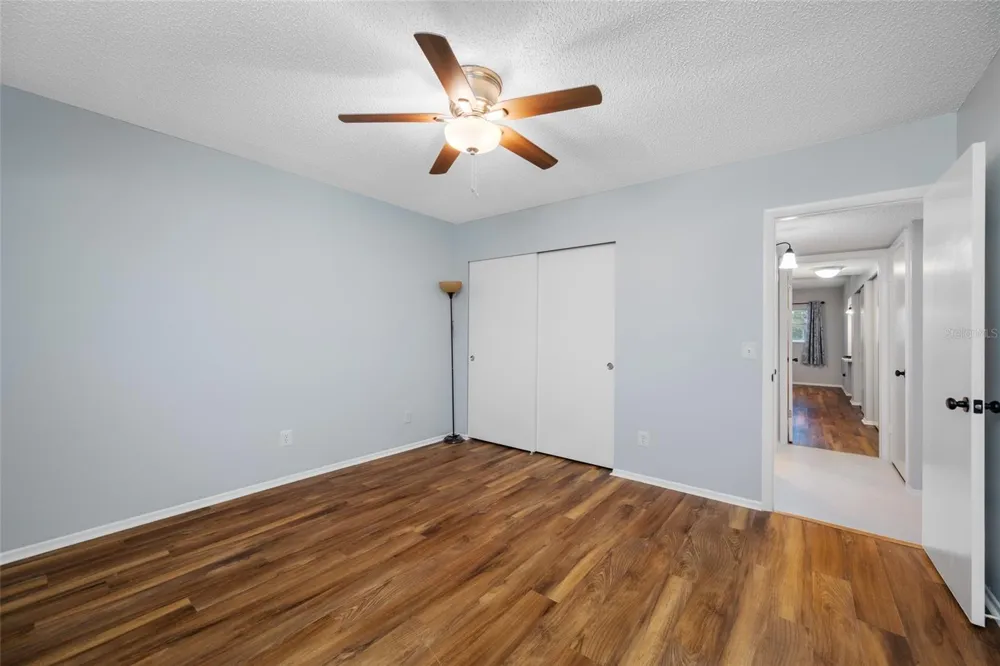 2258 WORLD PARKWAY BOULEVARD W #40 Clearwater, FL 33763