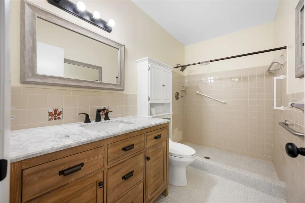 2258 WORLD PARKWAY BOULEVARD W #40 Clearwater, FL 33763