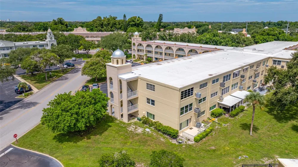 2258 WORLD PARKWAY BOULEVARD W #40 Clearwater, FL 33763