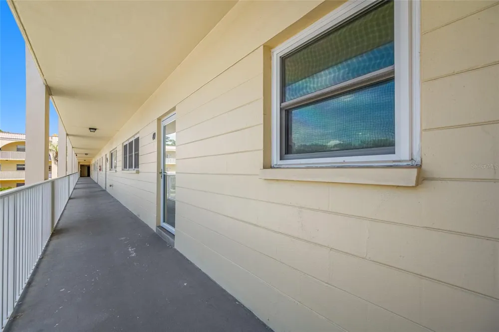 2258 WORLD PARKWAY BOULEVARD W #40 Clearwater, FL 33763