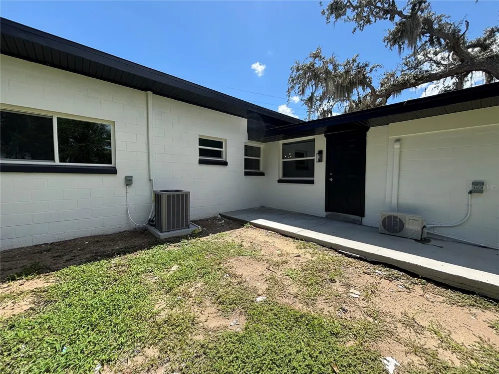 1041 ROSELLA LANE Titusville, FL 32780