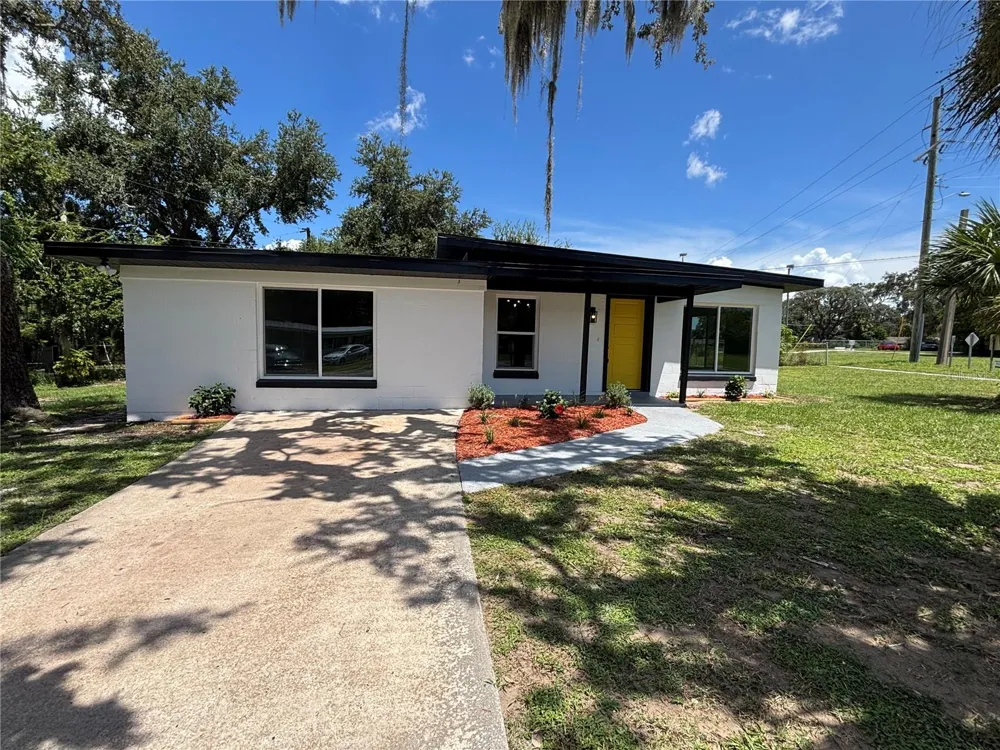 1041 ROSELLA LANE Titusville, FL 32780