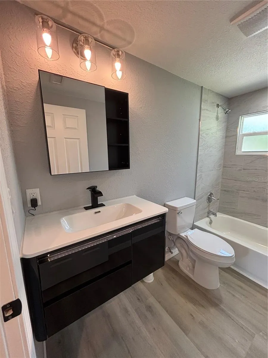 1041 ROSELLA LANE Titusville, FL 32780