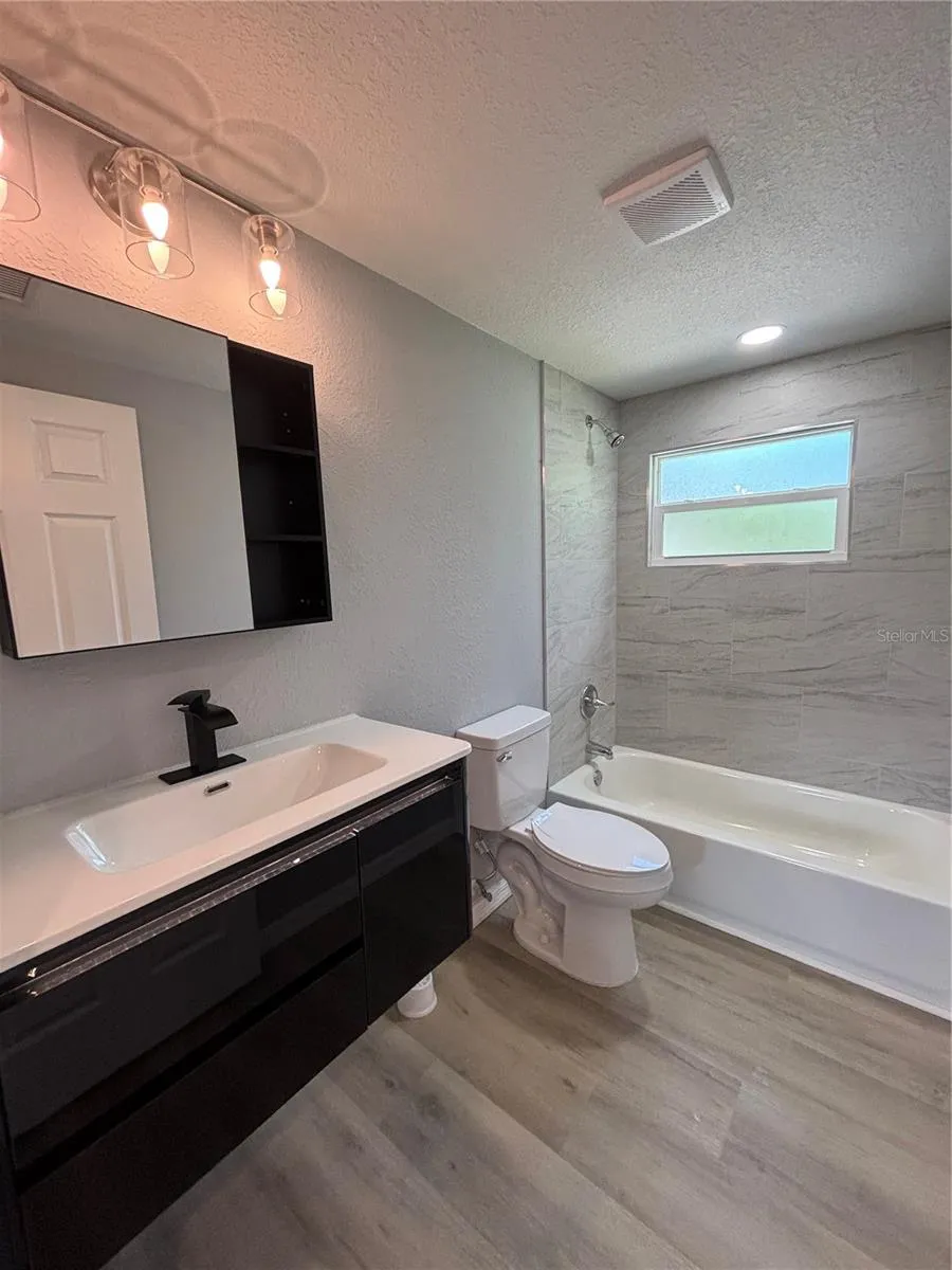 1041 ROSELLA LANE Titusville, FL 32780