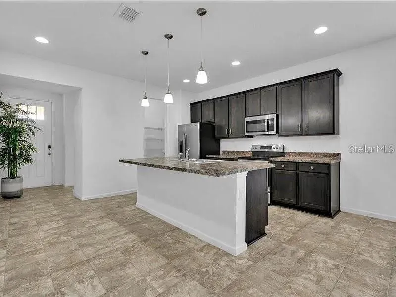 380 LAKE SMART CIRCLE Winter Haven, FL 33881
