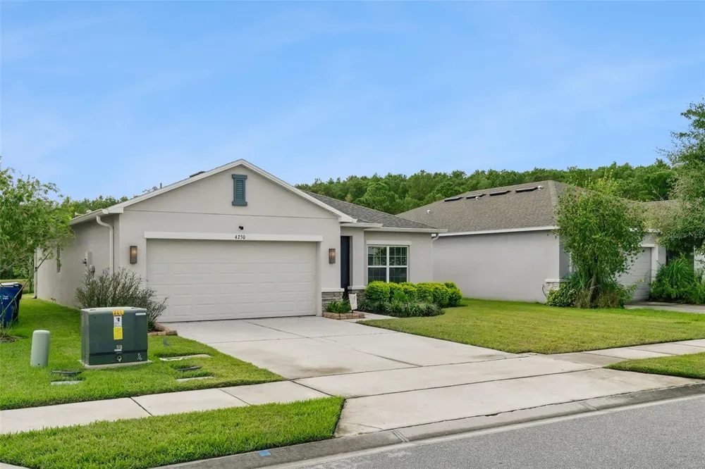 4250 SOUTHERN VISTA LOOP St Cloud, FL 34772