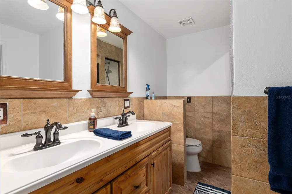717 NE 39TH COURT ocala, FL 34470