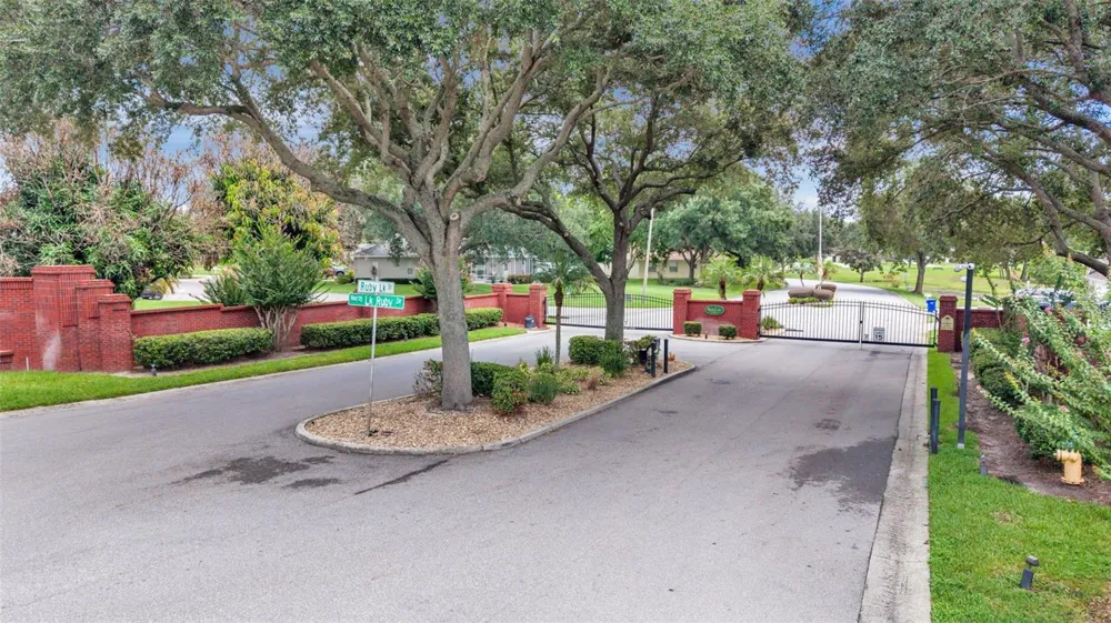 274 RUBY LAKE LANE Winter Haven, FL 33884