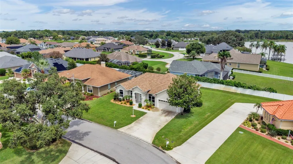 274 RUBY LAKE LANE Winter Haven, FL 33884