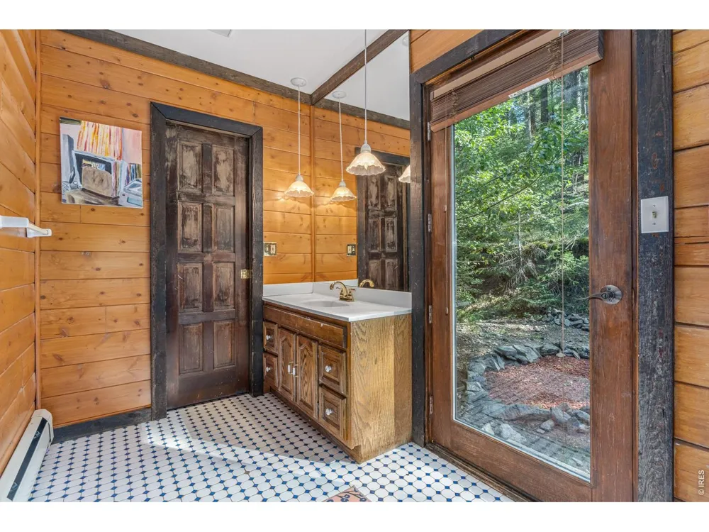 459 Streamside Drive Glen Haven, CO 80532