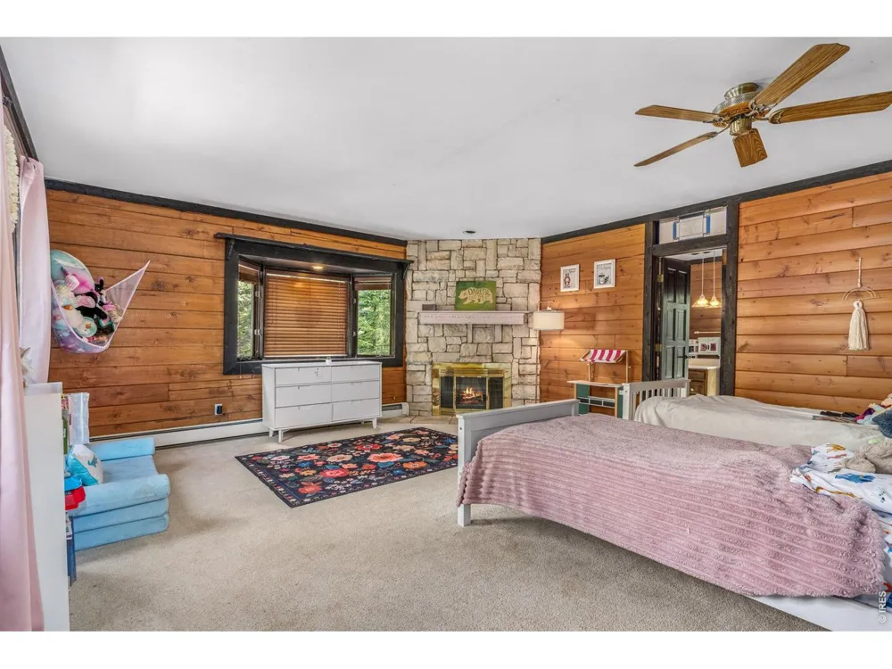 459 Streamside Drive Glen Haven, CO 80532