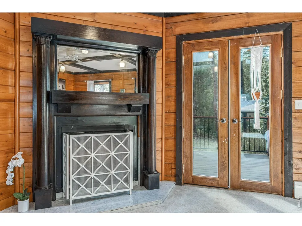 459 Streamside Drive Glen Haven, CO 80532