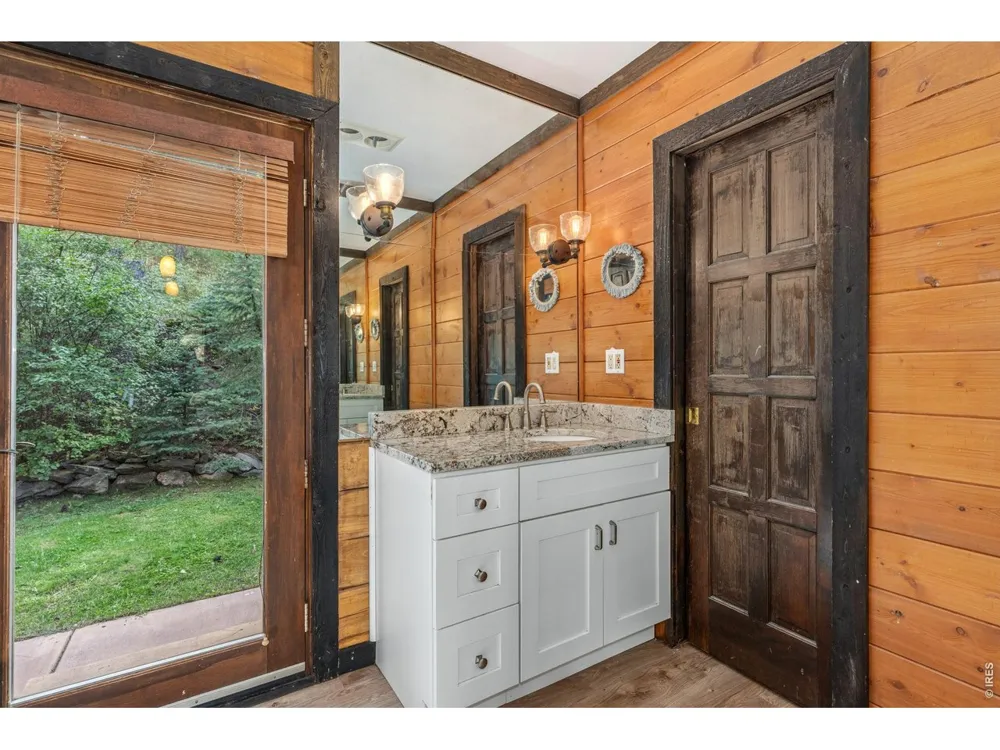 459 Streamside Drive Glen Haven, CO 80532