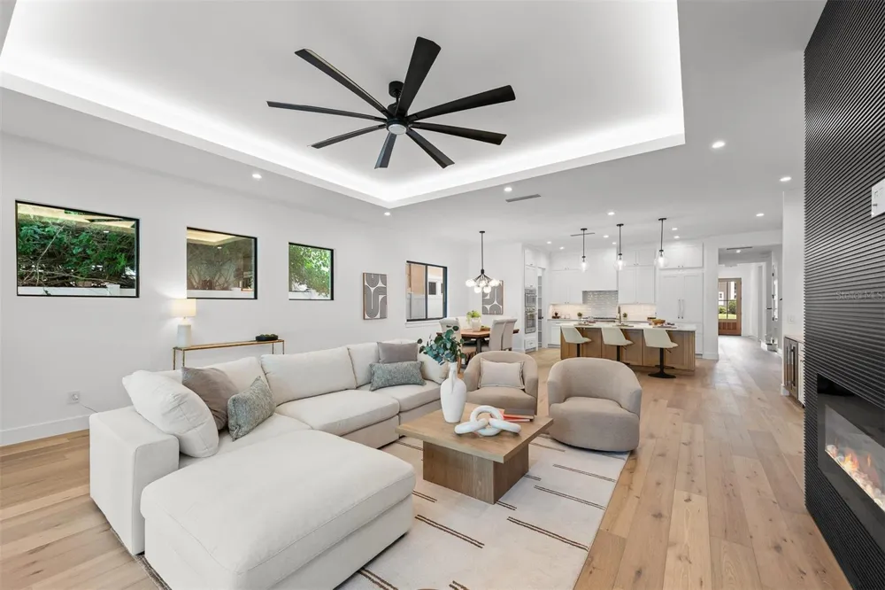 10 W HARVARD STREET Orlando, FL 32804