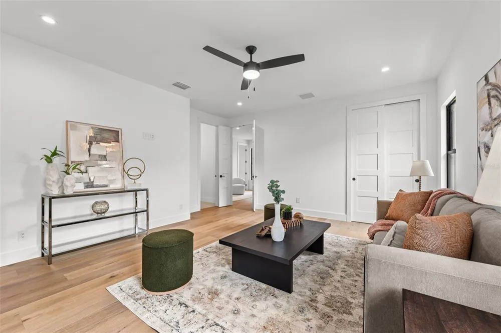 10 W HARVARD STREET Orlando, FL 32804