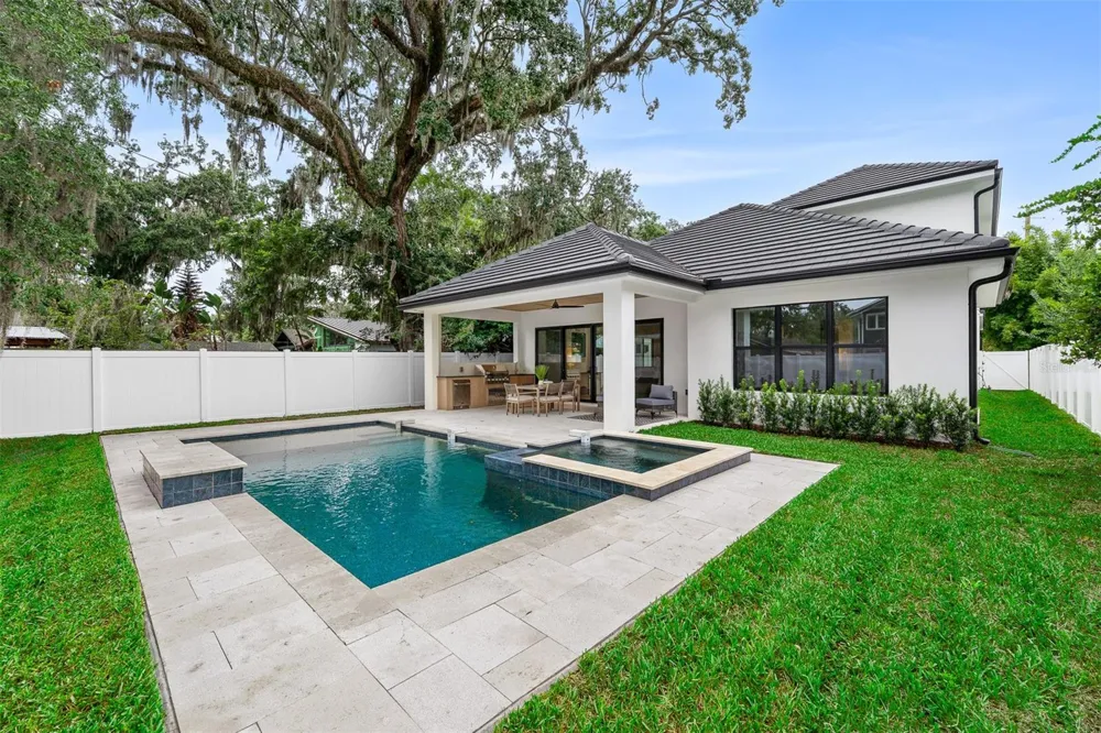 10 W HARVARD STREET Orlando, FL 32804