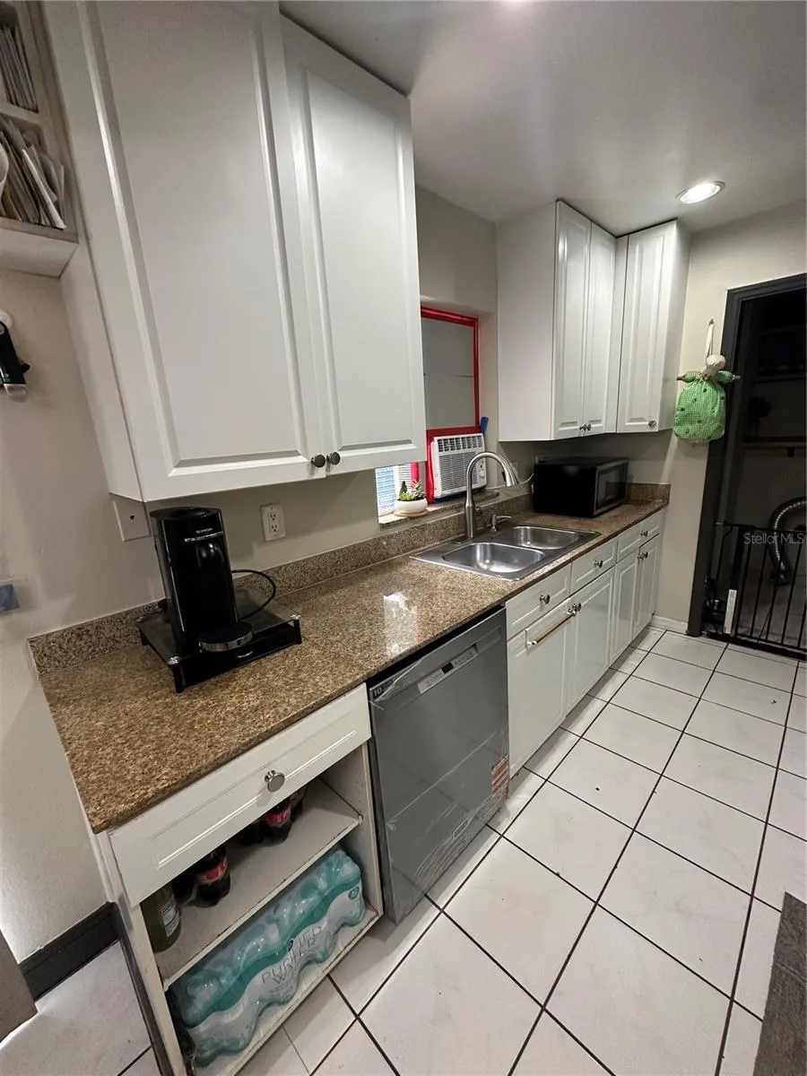 4605 E YUKON STREET Tampa, FL 33617